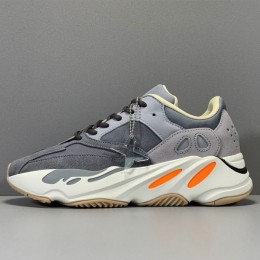 【X】Adidas originals Yeezy 700  