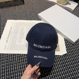 BALENCIAGA